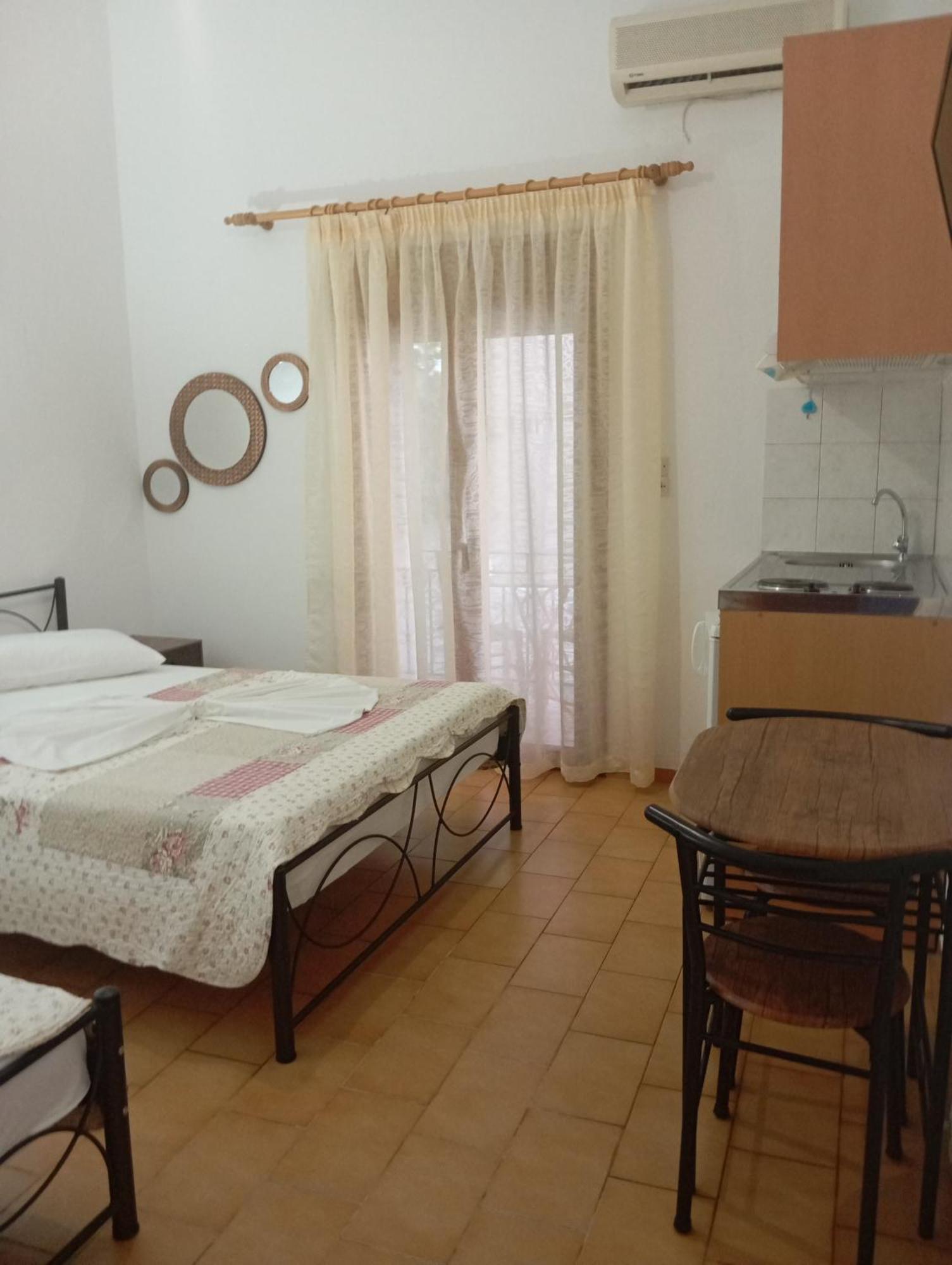 Achilleas Rooms Sívota الغرفة الصورة
